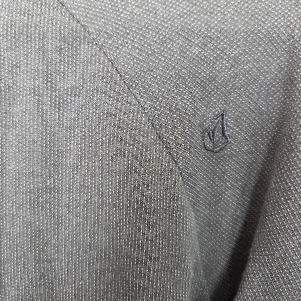 Volcom Gray Long Sleeve Crewneck Sweater Mens Size Medium - Picture 3 of 10